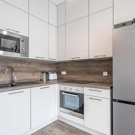 Modern Comfy Next To The River Lejlighed