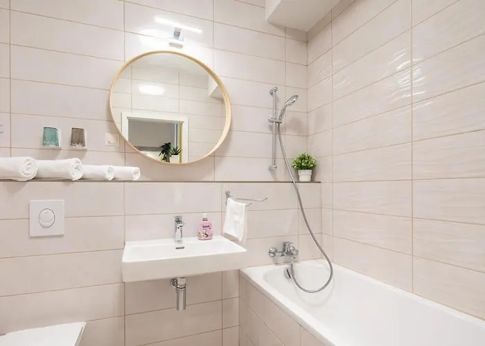 Modern Comfy Next To The River Apartamento