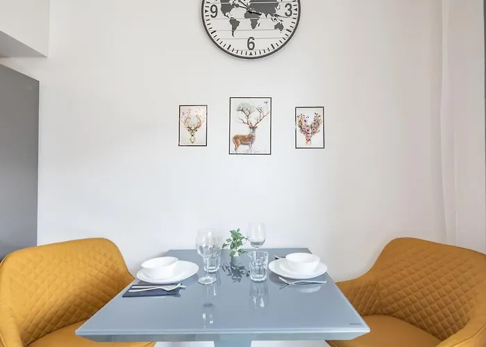 Apartamento Modern Comfy Next To The River *