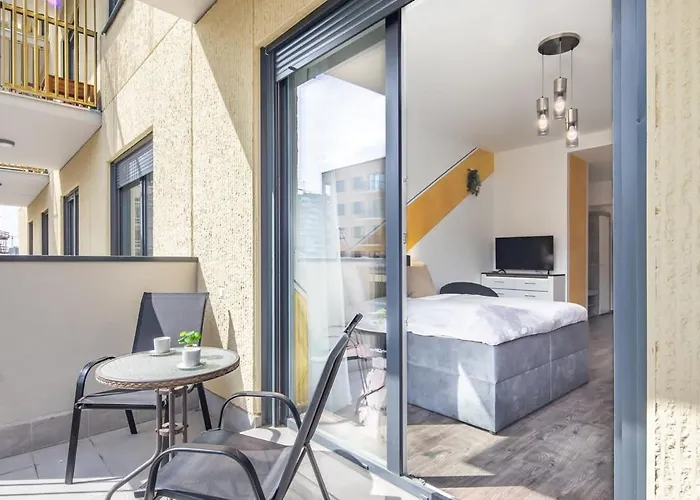 Modern Comfy Next To The River Apartamento