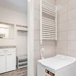 Apartment Modern Comfy Next To The River