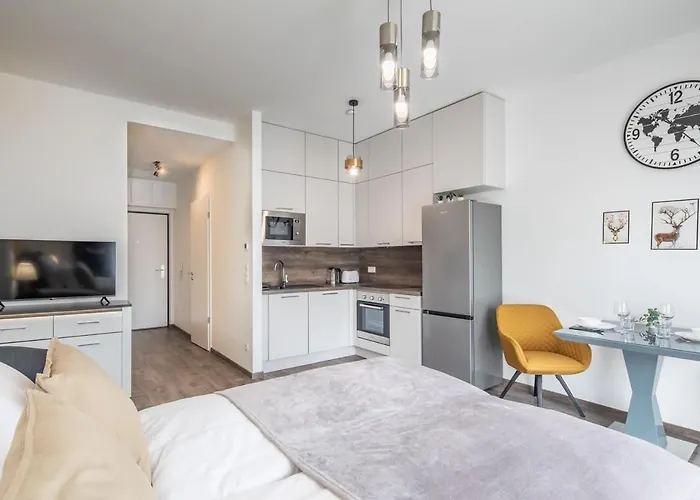 Apartment Modern Comfy Next To The River *